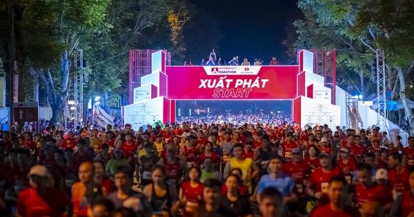 Lan tỏa 'Bước chạy vì một Việt Nam vượt trội', hàng chục ngàn người cùng Techcombank trao cơ hội bước đi cho trẻ em Việt