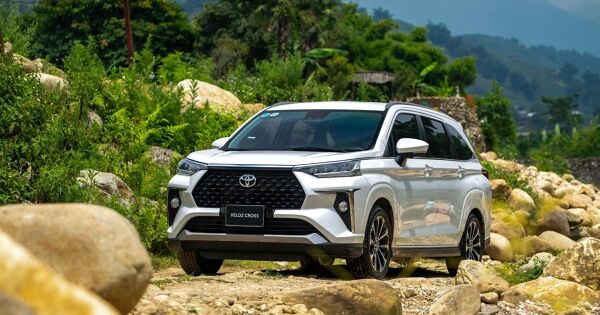 Phân khúc MPV 'đắt khách' mùa cuối năm, Veloz Cross chiếm ưu thế với khuyến mại đến 100% thuế trước bạ