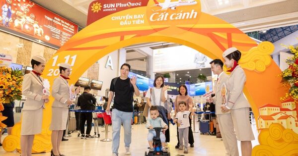 Những hình ảnh chuyến bay đầu tiên của hãng hàng không Sun PhuQuoc Airways