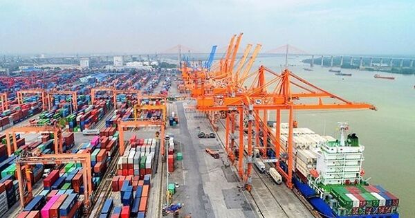 Xuất nhập khẩu thiết lập mức kỷ lục, tính đến 15/11 vượt 800 tỷ USD