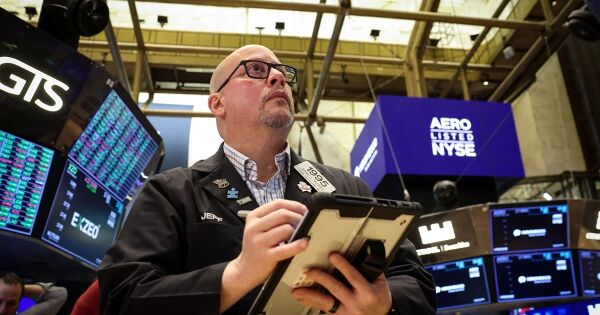 Chứng khoán Mỹ xanh ngát khi hy vọng Fed cắt giảm lãi suất ngày càng lớn