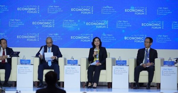 Cân bằng giữa tăng trưởng kinh tế và mục tiêu giảm phát thải trong cuộc đua năng lượng tái tạo