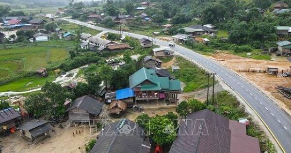 Tuyến đường mới mở ra cơ hội phát triển cho người dân vùng biên Lào – Việt Nam