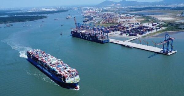 Phó thủ tướng yêu cầu xây chiến lược phát triển trung tâm hàng hải quốc tế tại TP HCM