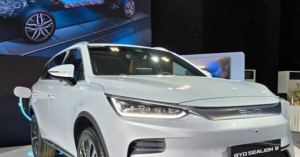 Giá xe ô tô lao dốc dịp cuối năm