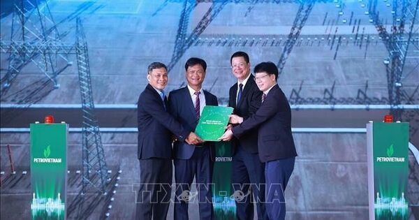 Cơ chế mua bán điện trực tiếp DPPA có gỡ được 'nút thắt' điện LNG?