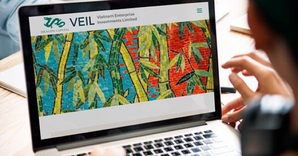 Quỹ lớn nhất thị trường bị rút vốn lớn thế nào và ảnh hưởng ra sao tới VN-Index?