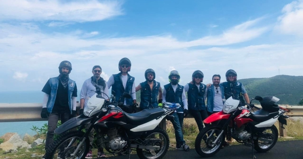 Southern Vietnam Motorcycle Tours khắc họa văn hóa miền Tây qua cung đường xe máy