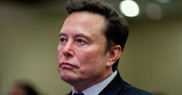 Ba dấu ấn định hình một năm biến động của ông chủ Tesla