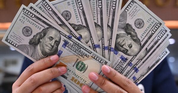 Đồng USD lao dốc, chuẩn bị khép lại năm tồi tệ nhất trong hơn hai thập niên