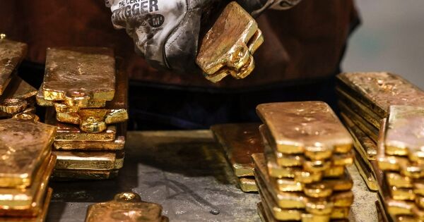 Vì sao vàng, bạc và đồng cùng phi lên đỉnh?