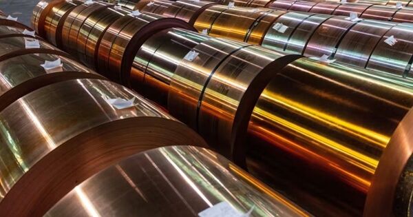 Giá đồng lập kỷ lục vì lo ngại về thuế quan và nguy cơ thiếu hụt nguồn cung