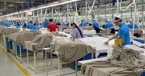 Nhà máy hơn 2.600 công nhân ở TP HCM ngừng hoạt động