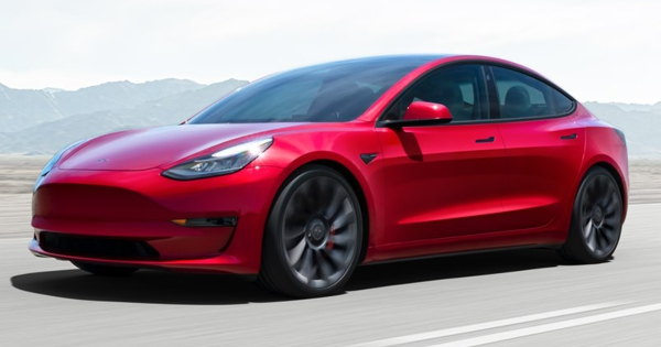 Mỹ mở cuộc điều tra gần 180.000 xe Tesla Model 3