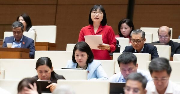 ĐBQH: Cần sớm có lộ trình cụ thể để dần bỏ cơ chế phân bổ 'room' tín dụng