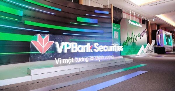 VPBankS dự kiến niêm yết với giá tham chiếu 33.900 đồng/cp trong tháng 12
