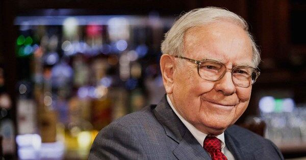 Bí quyết chọn người tài của Warren Buffett: Mặc kệ bằng cấp, coi trọng cả người chỉ học hết lớp 6