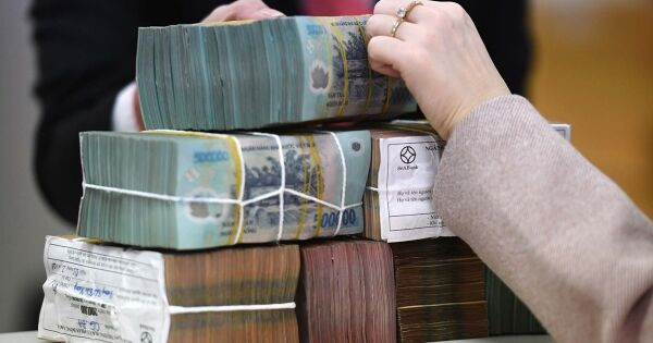 Tổng thu tăng hơn 30%, ngân sách Nhà nước thặng dư 350.000 tỷ đồng sau 11 tháng