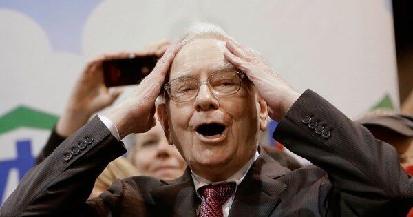 Warren Buffett có động thái lạ, liệu huyền thoại đầu tư biết điều gì đó thị trường không biết?