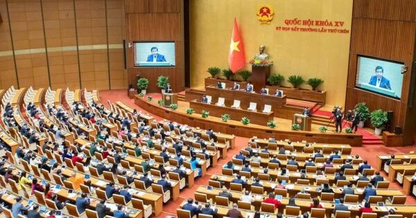 Trình Quốc hội điều chỉnh GDP 2025 tăng 8% trở lên, lạm phát 4,5 - 5%, đầu tư toàn xã hội tăng thêm 3 tỷ USD