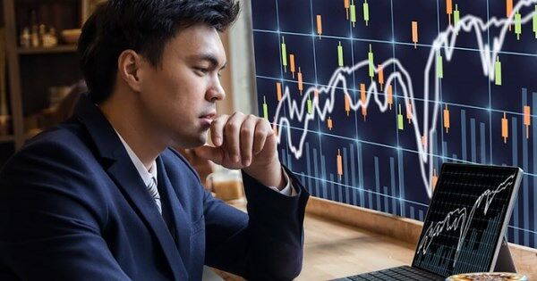 Khối ngoại bán ròng 10 phiên liên tiếp, đâu là tâm điểm?