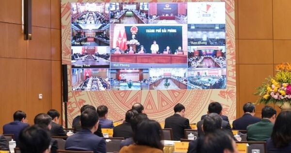 Các địa phương cam kết tăng trưởng ít nhất 8%