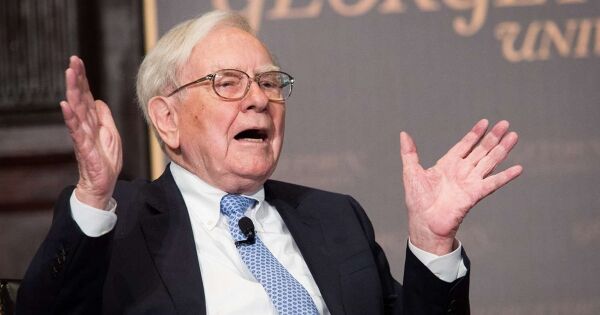 Huyền thoại Warren Buffett chê bitcoin là ‘thuốc chuột’ nhưng vẫn đầu tư vào?