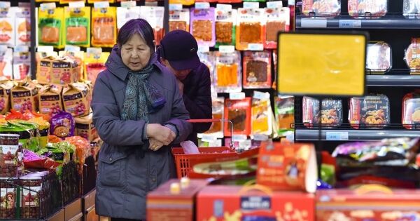 Lạm phát giá tiêu dùng của Trung Quốc lên đỉnh 5 tháng, giá sản xuất giảm phát 28 tháng liền
