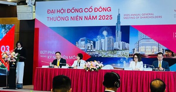 [LIVE] ĐHĐCĐ Vincom Retail: Lợi nhuận quý I cao hơn 10% cùng kỳ, dành nguồn lực mở rộng chuỗi vì 'cơ hội đang rất lớn'