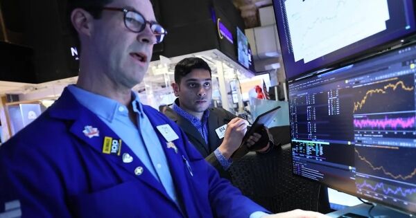 Dow Jones tăng hơn 1.000 điểm trước khả năng căng thẳng thương mại sớm hạ nhiệt