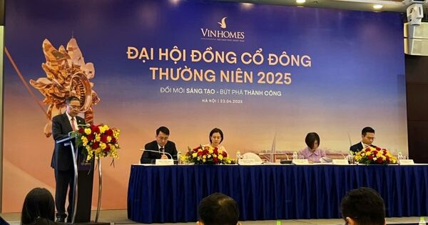 ĐHĐCĐ Vinhomes: Kế hoạch lãi kỷ lục, doanh số bán hàng quý I đạt 35.000 tỷ đồng, dự kiến mở bán dự án ở Long An năm 2025
