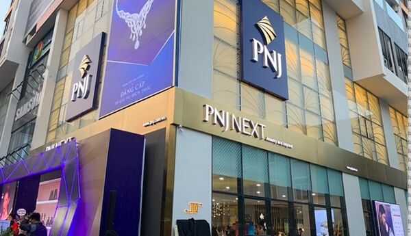 PNJ - Kết quả sơ bộ quý 1/2025 của PNJ: LNST giảm 8% YoY, doanh thu bán lẻ tăng trưởng chậm lại ở mức 6% YoY, thấp hơn kỳ vọng