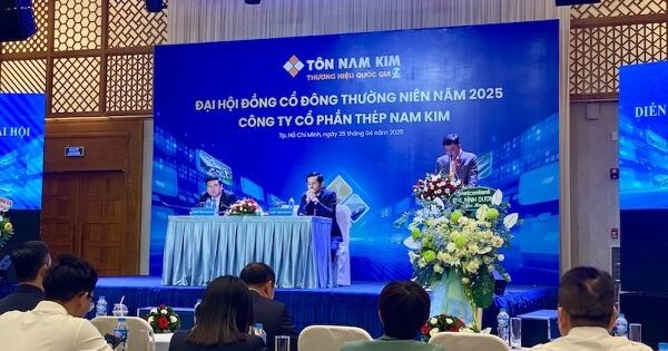 [Live] ĐHĐCĐ Nam Kim: Thận trọng với kế hoạch kinh doanh, không chia cổ tức