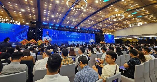 ĐHĐCĐ MB: Lượng cổ đông tới check-in lên gần 4.400 người, thông qua phương án chia cổ tức khủng 35%
