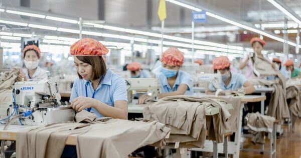 Xuất khẩu 80% sang Mỹ, May Sông Hồng nói thuế đối ứng hơn 10% sẽ khiến nhiều doanh nghiệp phá sản
