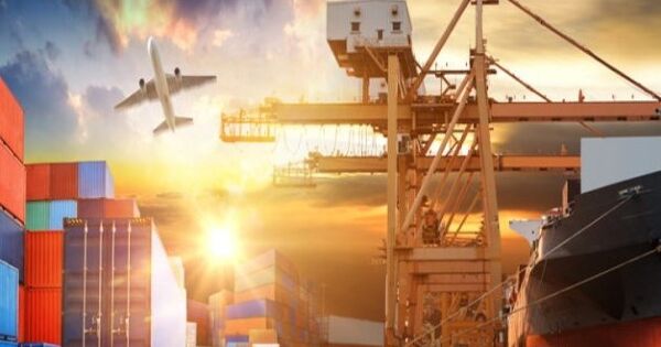 Lo ngại tác động thuế quan từ Mỹ, nhiều tổ chức quốc tế điều chỉnh dự báo tăng trưởng GDP của Việt Nam 2025