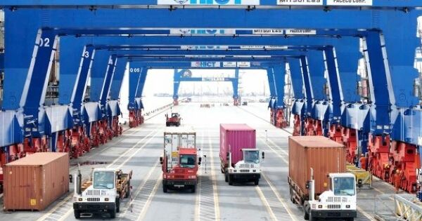 GDP Việt Nam chịu tác động ra sao vì thuế đối ứng của ông Trump?