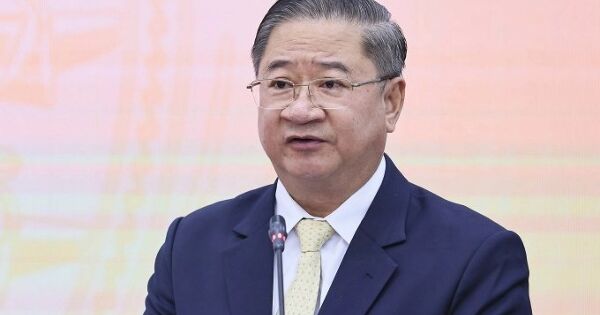 Nhiều nguyên lãnh đạo địa phương bị cảnh cáo
