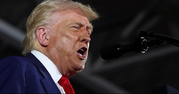 Tổng thống Trump: GDP quý I giảm do ông Biden, không phải lỗi của thuế quan