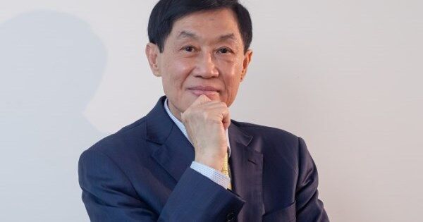 Công ty liên quan ông Johnathan Hạnh Nguyễn lần đầu bán cổ phiếu Sasco