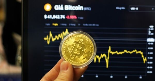 Nhà đầu tư thao túng tài sản mã hóa có thể bị phạt 2 tỷ đồng