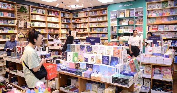 Chuỗi nhà sách lớn nhất Việt Nam đang kinh doanh ra sao?