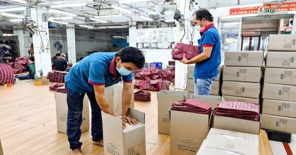 Một công ty dệt may nổi tiếng ở TP HCM dừng sản xuất để giảm lỗ