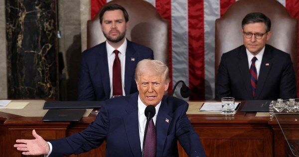 Dự luật thuế của ông Trump qua cửa Hạ viện, thẳng tiến đến Thượng viện
