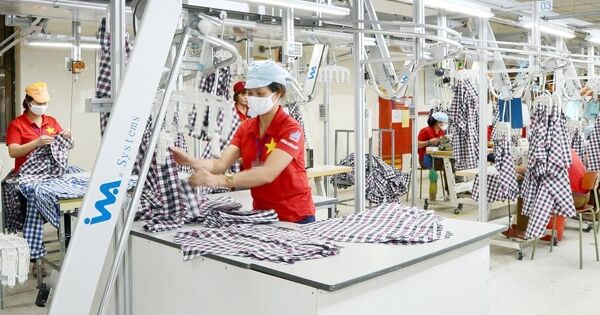 Thủ tướng yêu cầu thực hiện trực tuyến 100% thủ tục hành chính liên quan đến doanh nghiệp