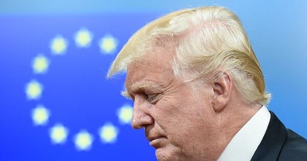 Ông Trump doạ đánh thuế 50% với hàng hoá EU, chuyện gì đang xảy ra?