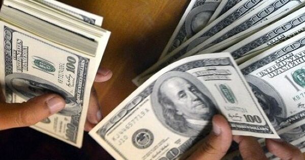 Đồng USD lao dốc sau khi Tổng thống Mỹ đề xuất áp thế 50% với EU