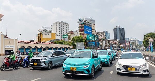 Ngành gọi xe công nghệ: Grab vẫn là số một thị trường, Xanh SM vượt lên ở dịch vụ gọi taxi