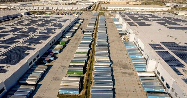 Cảng biển nhộn nhịp nhất nước Mỹ im lìm vì thuế quan, 900.000 lao động và 500 tỷ USD lâm nguy