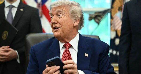 Ông Trump chưa bít cửa áp thuế vì vẫn còn ít nhất 4 công cụ trong tay